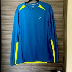 Old Navy T-shirt